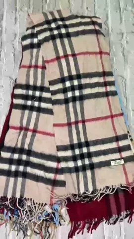 Burberry scarves - 10 pieces