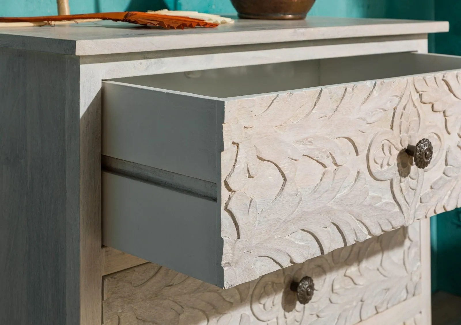 Carved Dresser Mango 80x48x78 white