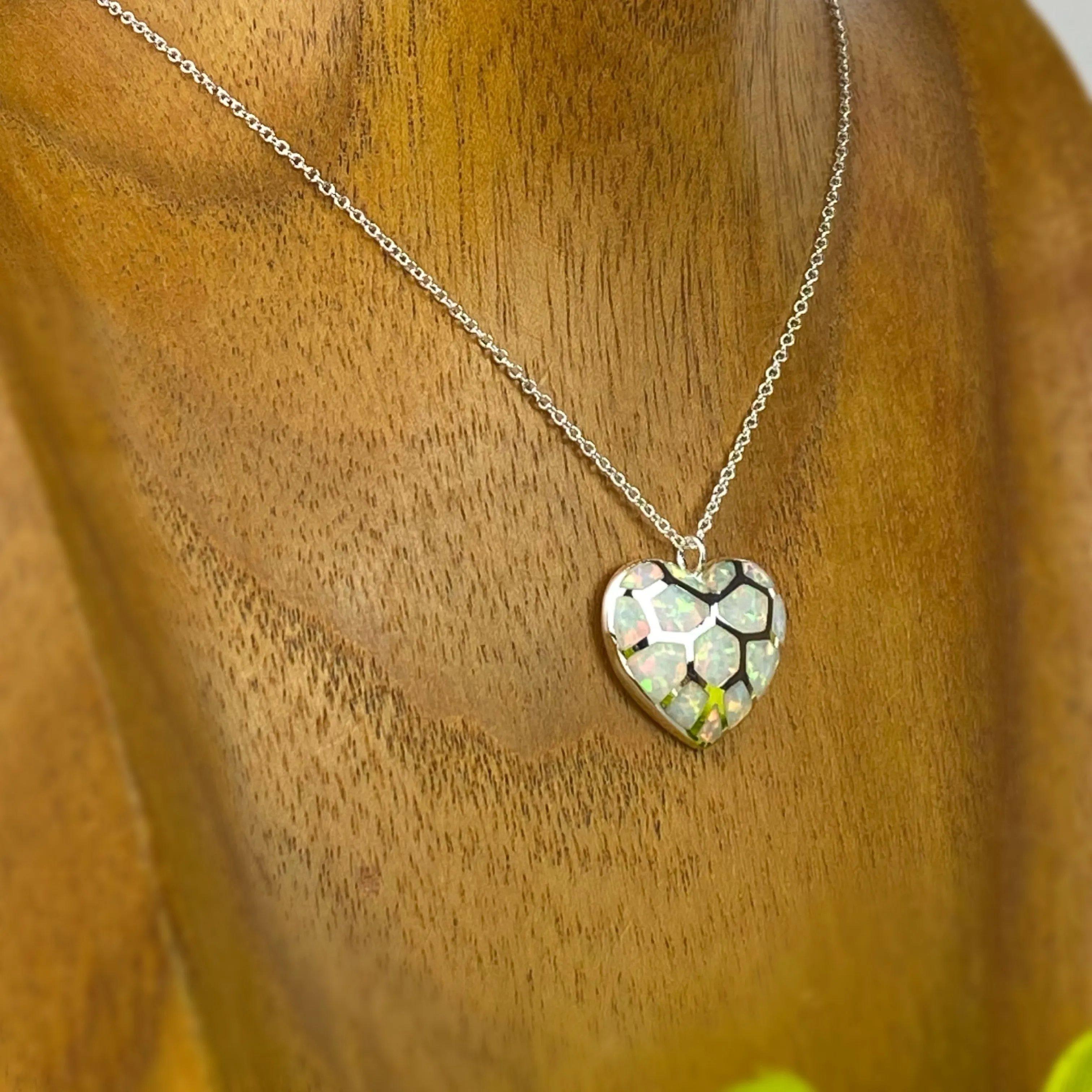 Honeycomb Heart Pendant - SCHN1324