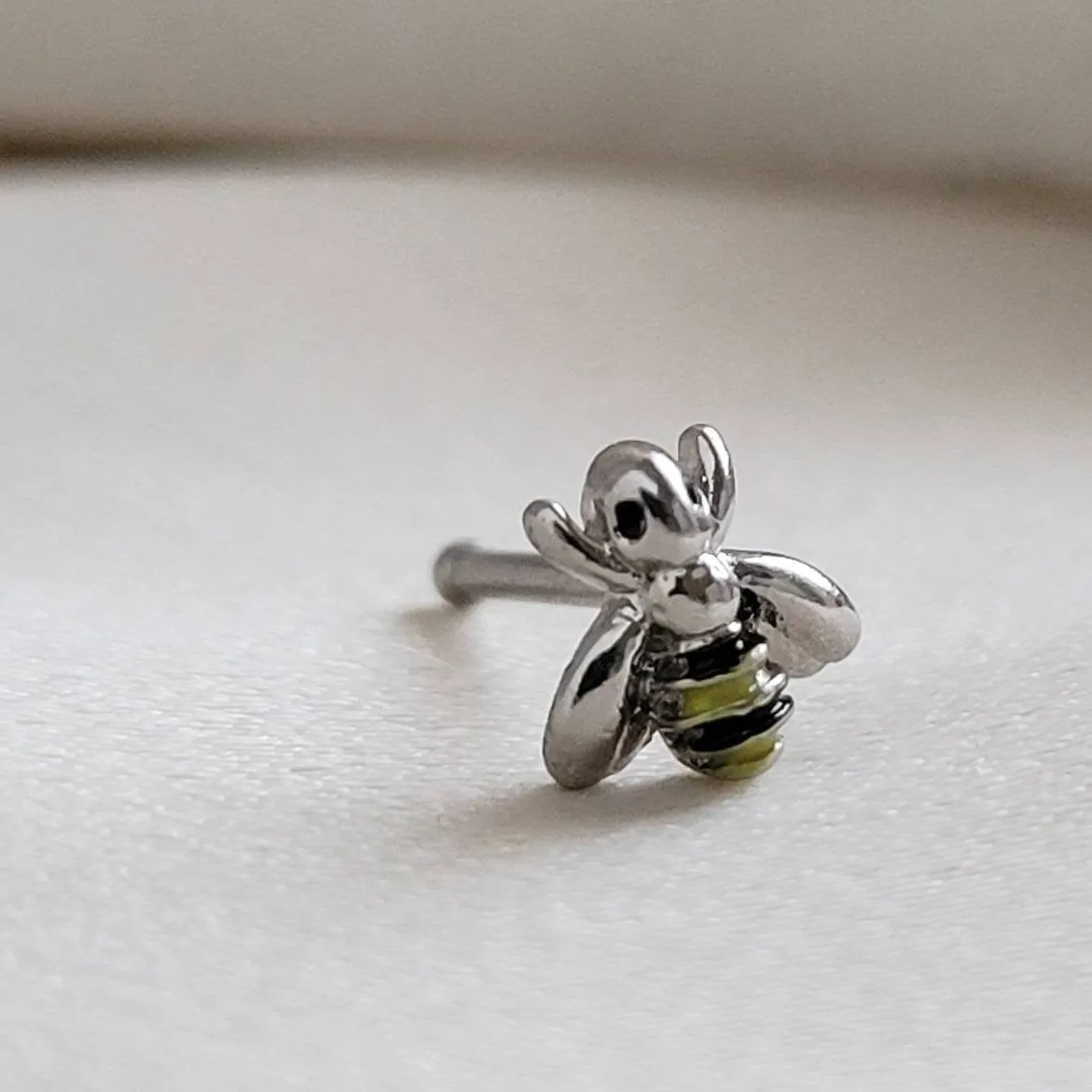 Little Bee Nose Stud