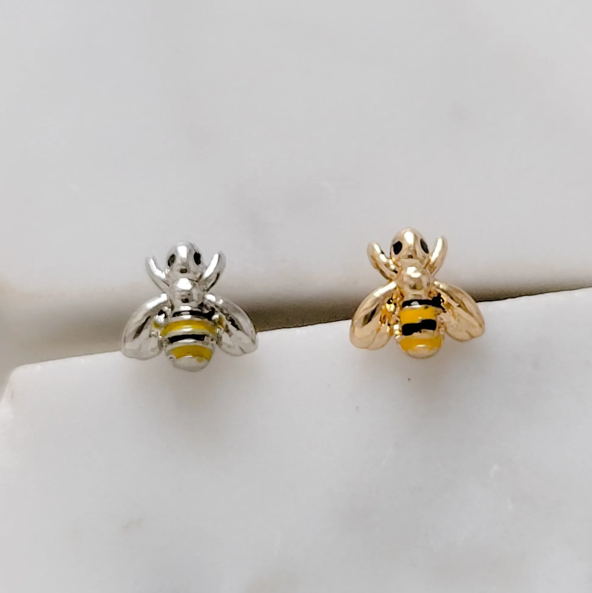 Little Bee Nose Stud