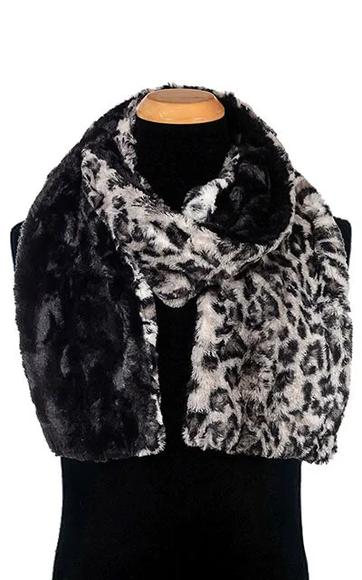 Men's Classic Scarf - Two-Tone, Luxury Faux Fur Savannah Cat in Gray