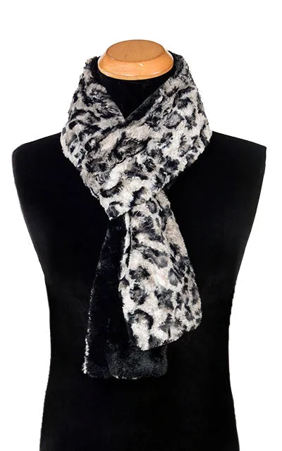 Men's Classic Scarf - Two-Tone, Luxury Faux Fur Savannah Cat in Gray