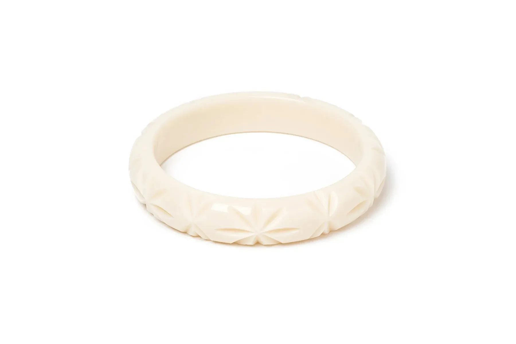 Midi Cream Heavy Carve Bangle by Splendette