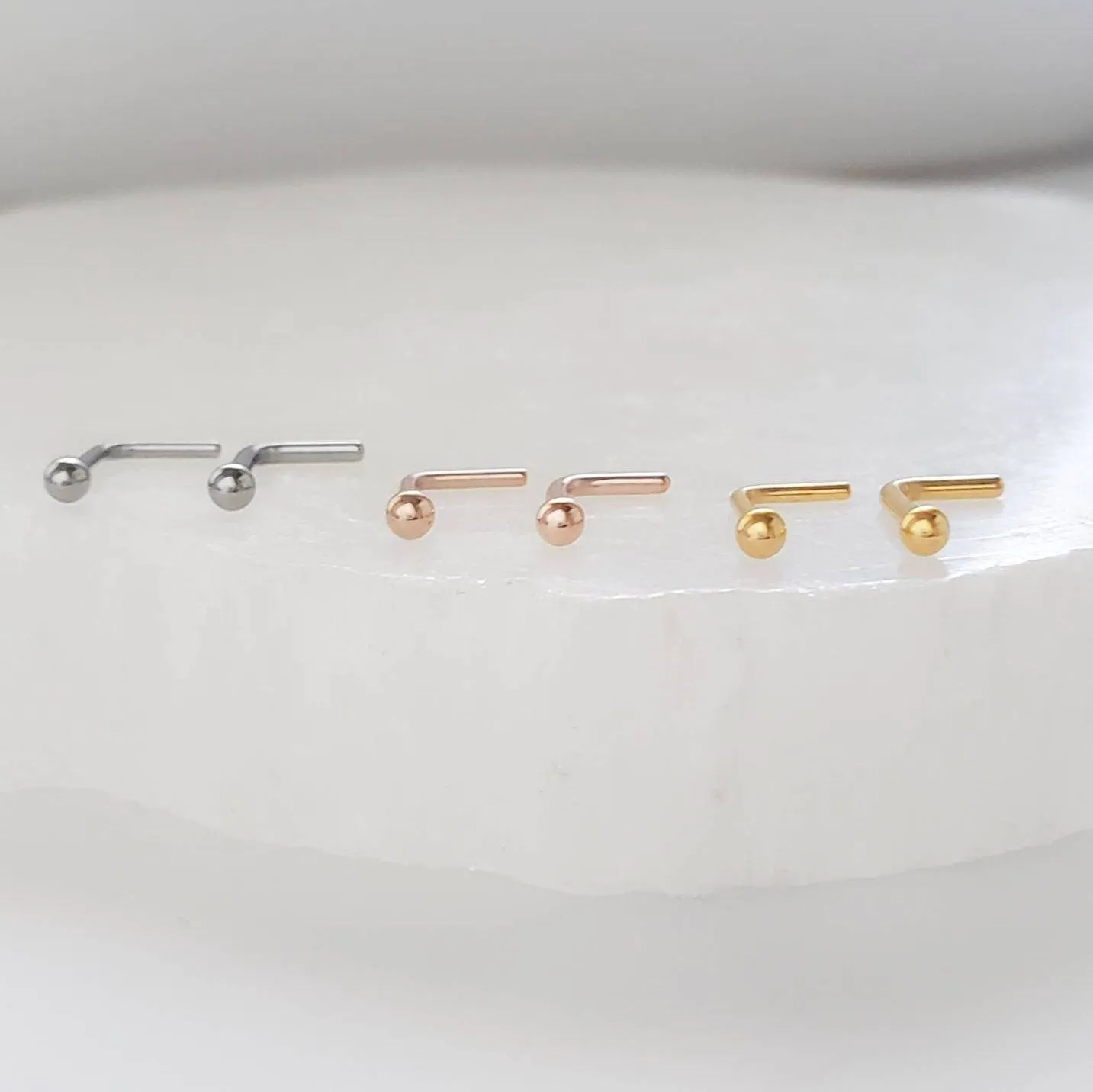 Tiny Ball L Bend Nose Stud